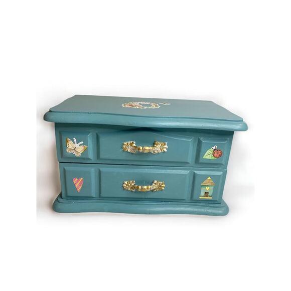 Tabletop Jewelry Box Spring Theme Decals 4.25"h x 7.5"l x 4.5"d - Picture 1 of 10